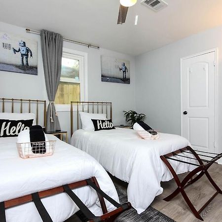 West End Bungalow Perfect To Work, Play, & Escape Atlanta Bagian luar foto